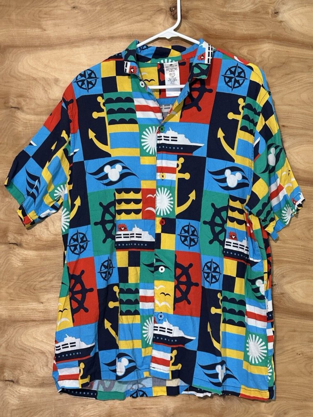 Disney Cruise Line Shirt Mens XL Multicolor Mickey Mouse Button Up Short Sleeve